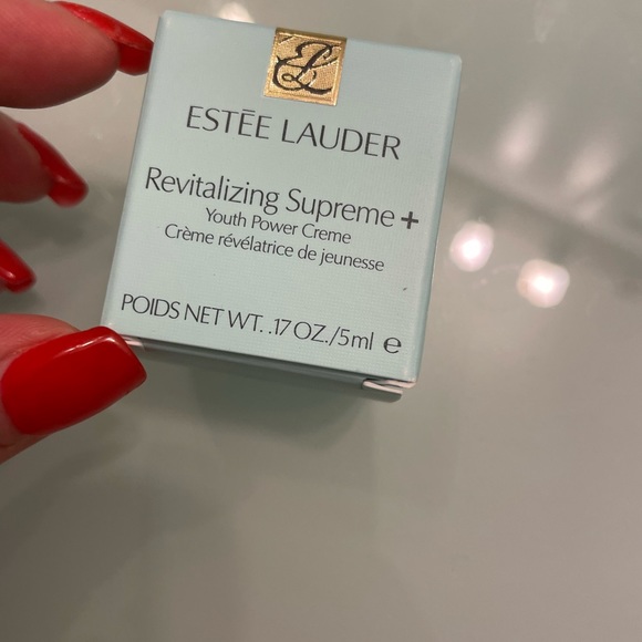 Estee Lauder Revitalizing Supreme Creme - Picture 2 of 11